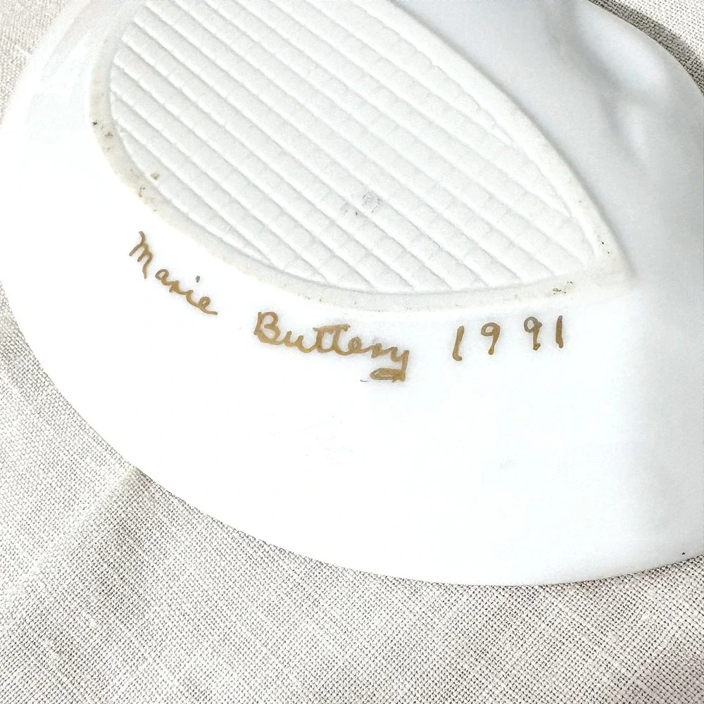 Marie Buttery 1991 Hand Painted Swan Trinket Dish Floral Porcelain‎ Gold Rim